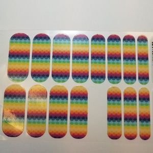 Jamberry Nail Wraps - Candy Scallop Partial